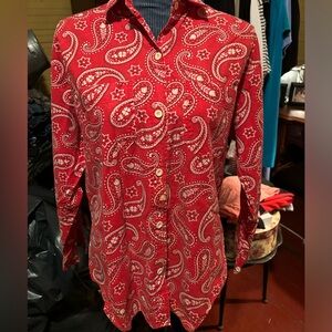 Palmetto’s Size Small Women’s Button Front Blouse Paisley Red 42” Bust 24” Long